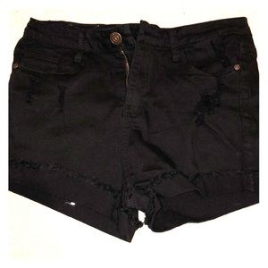 Francesca’s black high waisted shorts!